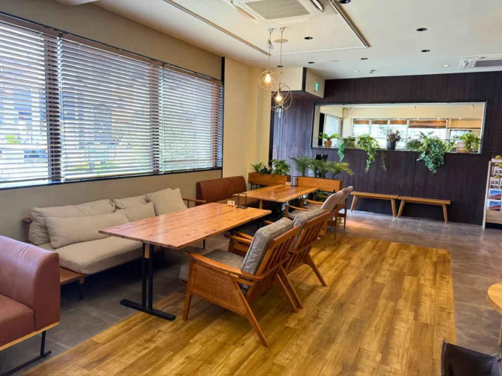 1Place cafe 〜Fluffies〜 名東店の店内