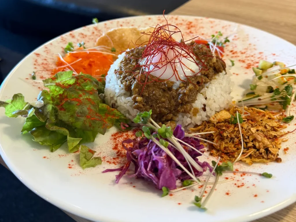 1Place cafe 〜Fluffies〜 名東店のキーマカレー