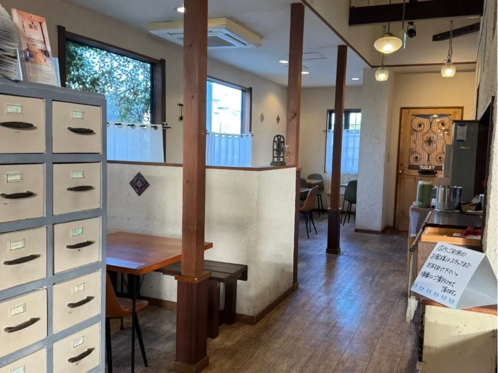 ミルクブッシュ春日井の店内
